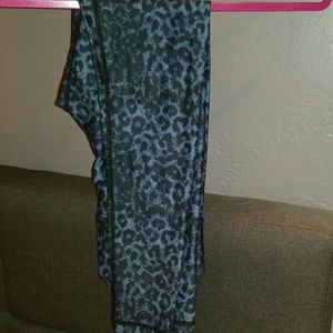 Zyia Stone Leopard Scrunchy 7/8 Length Light n Lux